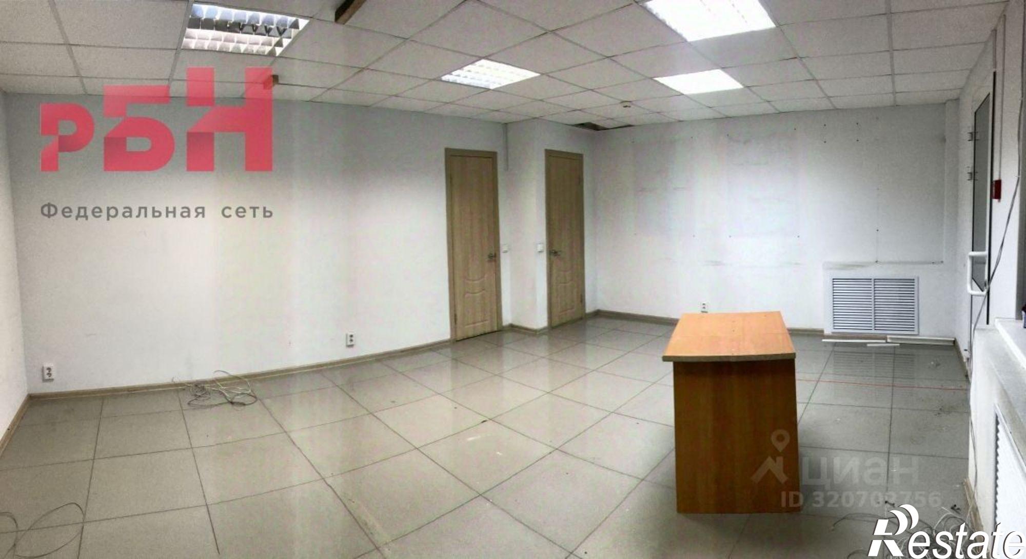 Сдать торговое помещение за 34 000 рублей на Парковая улица, 3