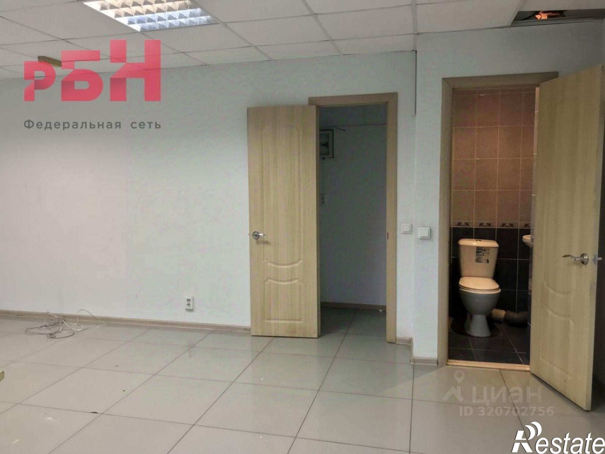 Сдать торговое помещение за 34 000 рублей на Парковая улица, 3