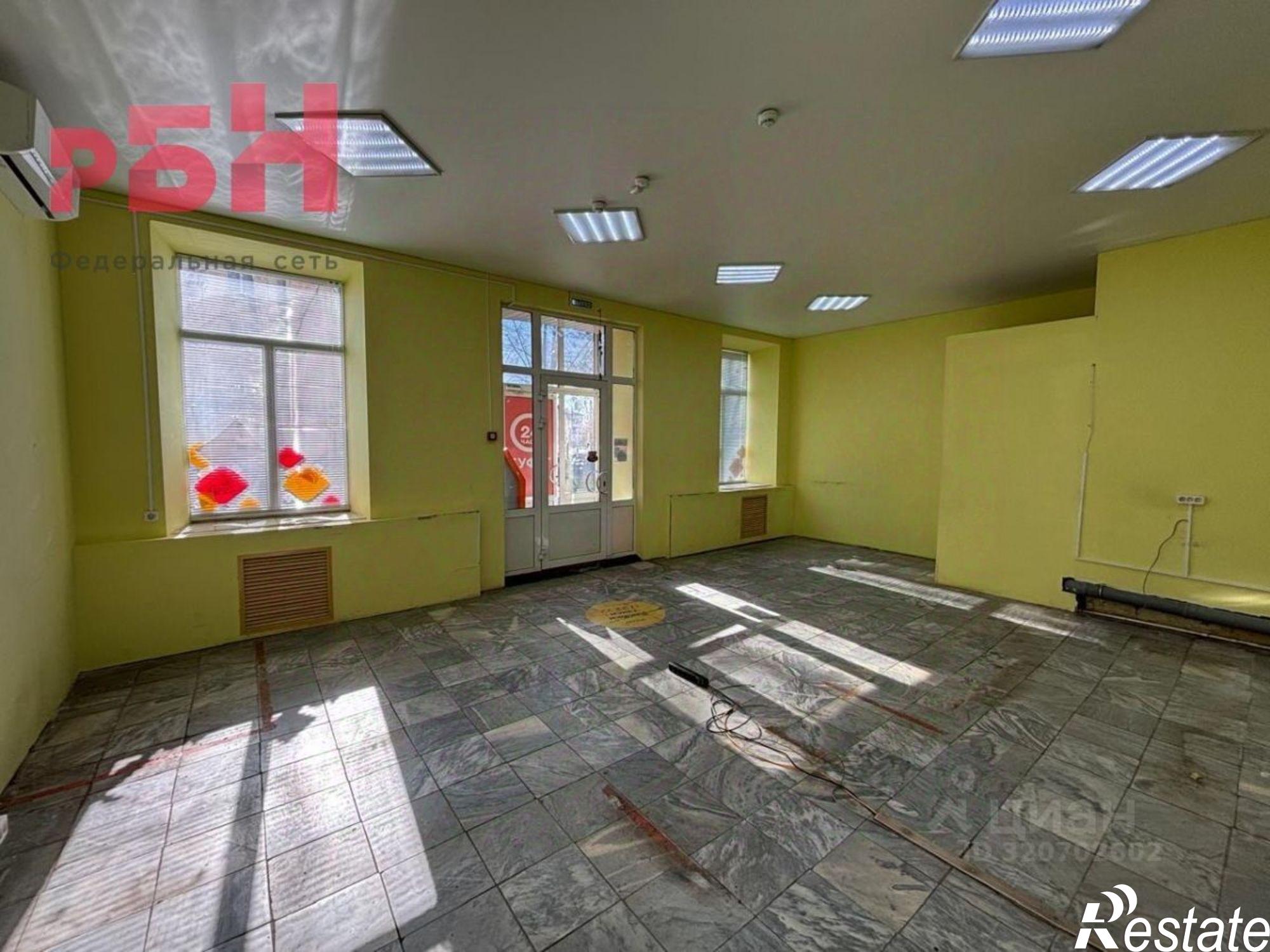 Купить помещение свободного назначения за 10 428 600 рублей на улица Нефтяников, 17