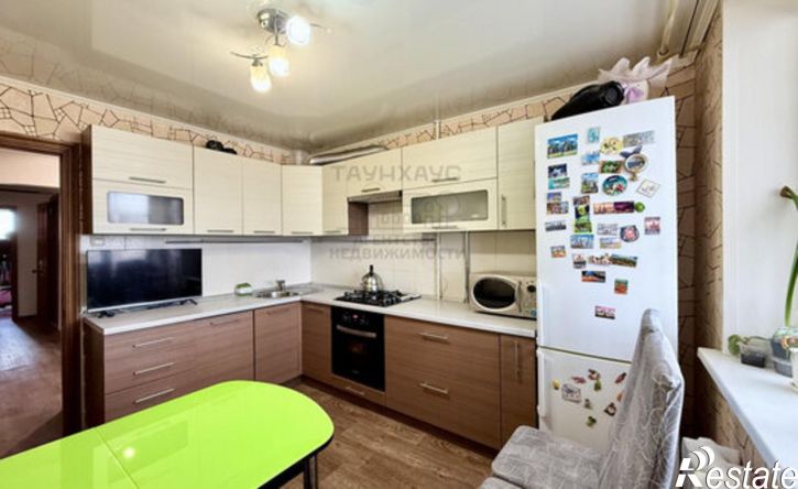 4-комн квартира улица Нефтяников, 14,  д. 14