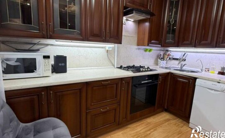 3-комн квартира Комсомольский проспект, 52,  д. 52