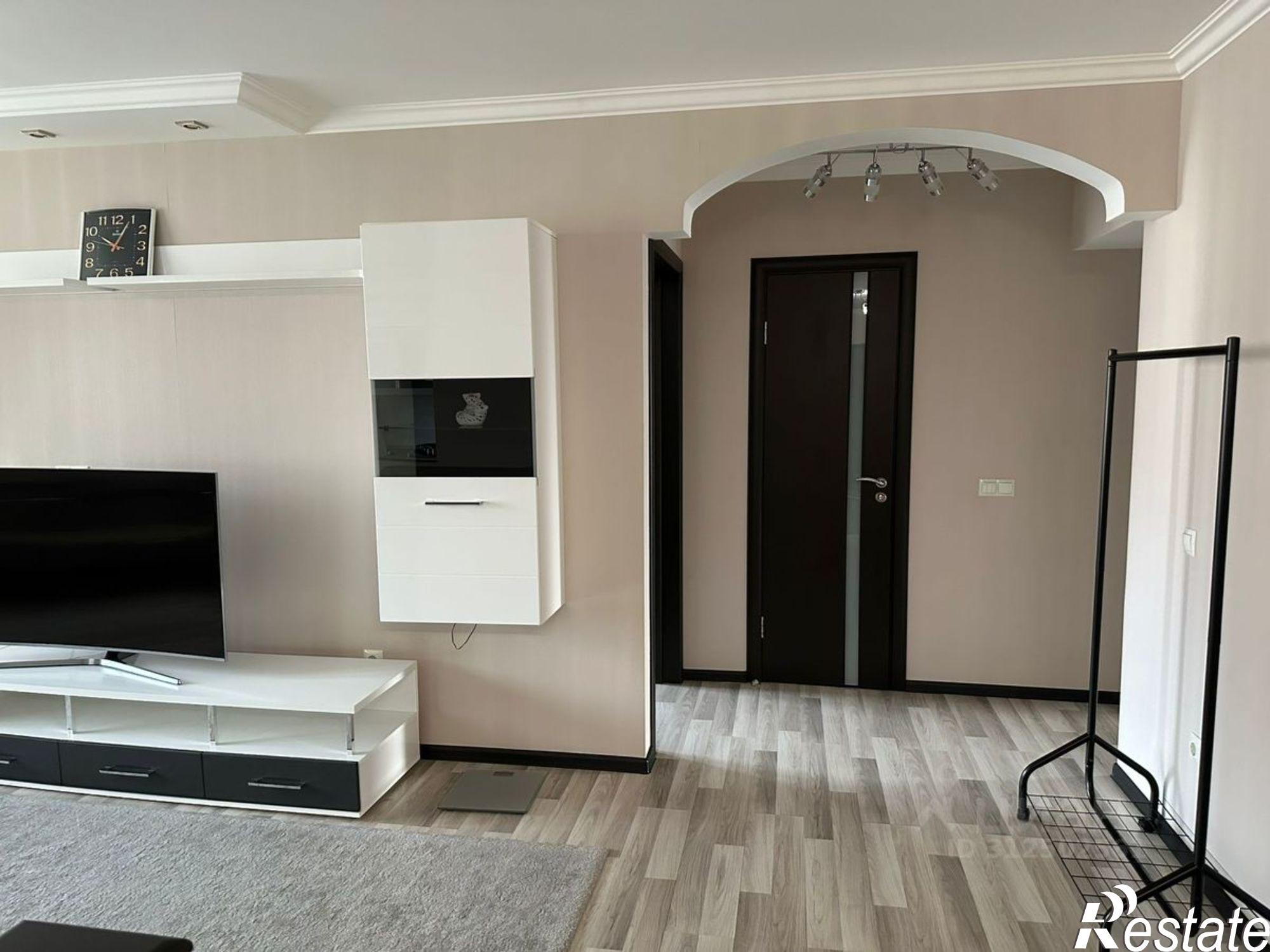 Сдать квартиру за 45 000 рублей на Комсомольский проспект, 41