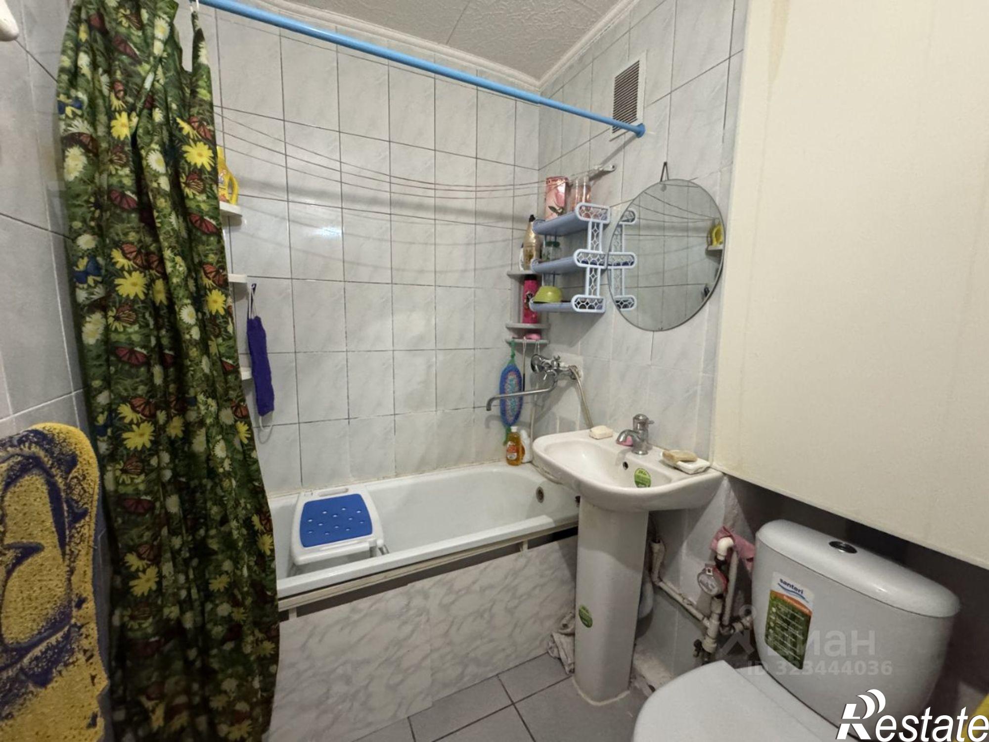 Купить квартиру за 2 280 000 рублей на улица Нефтяников, 21