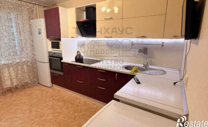 3-комн квартира улица Декабристов, 11,  д. 11