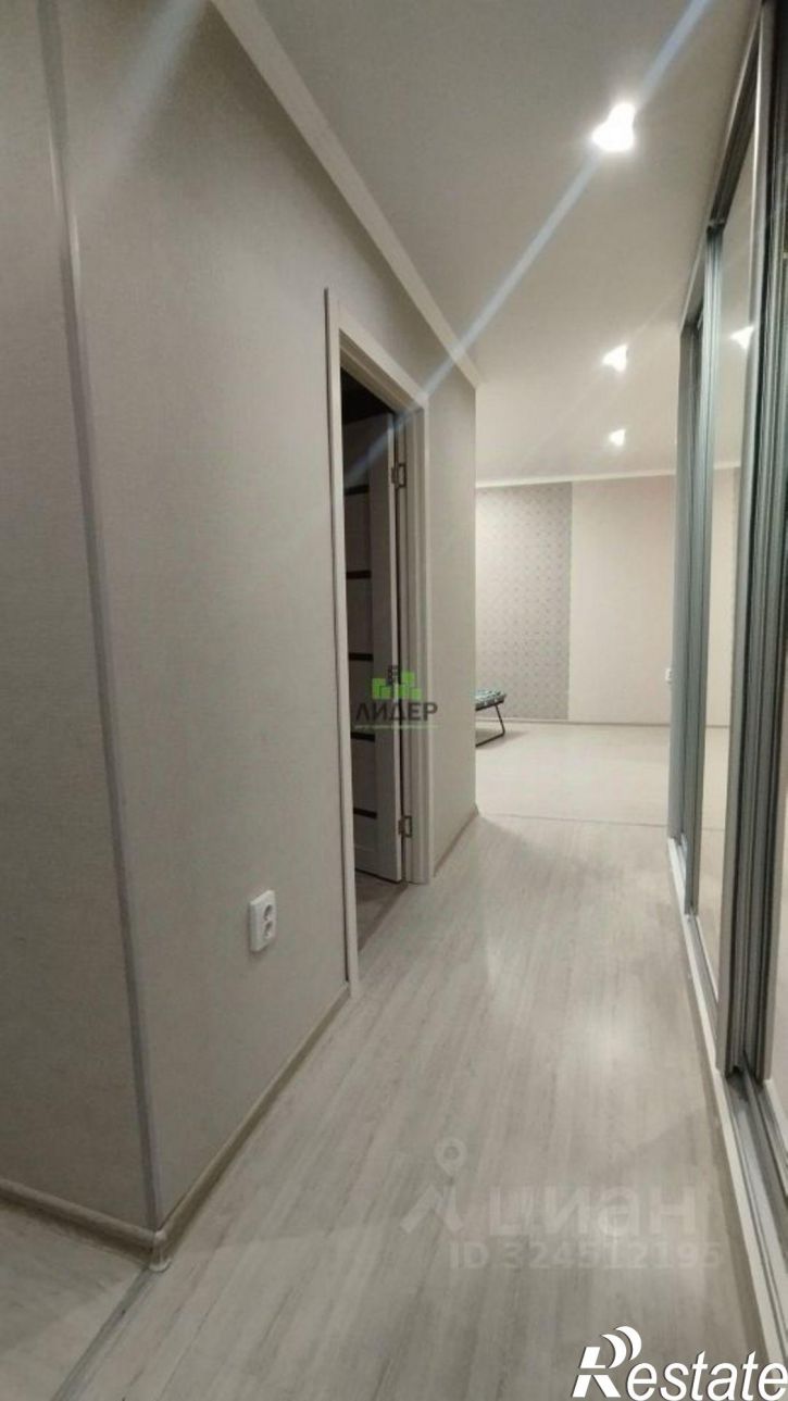 3-комн квартира Юбилейный проспект, 8,  д. 8