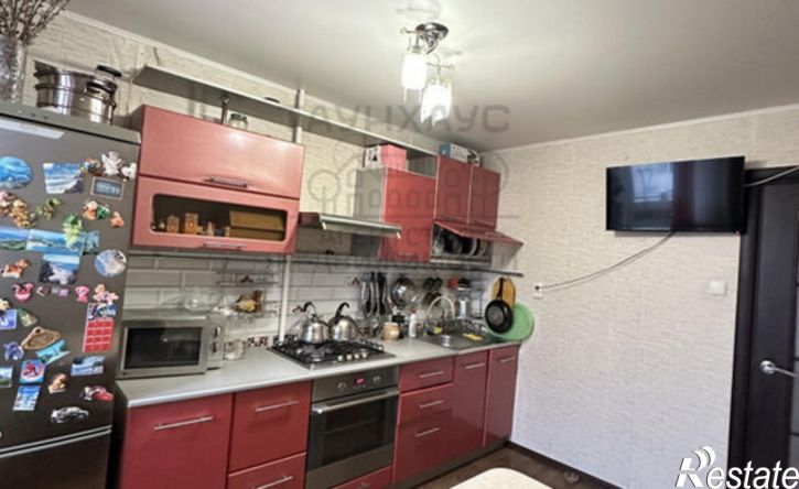 4-комн квартира улица Дзержинского, 6,  д. 6