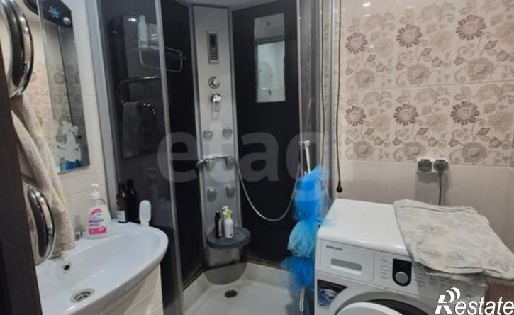 2-комн квартира улица Нефтяников, 32Б,  д. 32Б