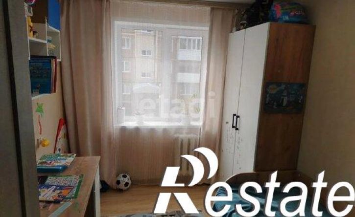 4-комн квартира улица Строителей, 61,  д. 61