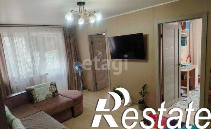 4-комн квартира улица Строителей, 61,  д. 61