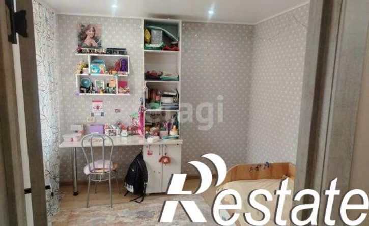 4-комн квартира улица Строителей, 61,  д. 61