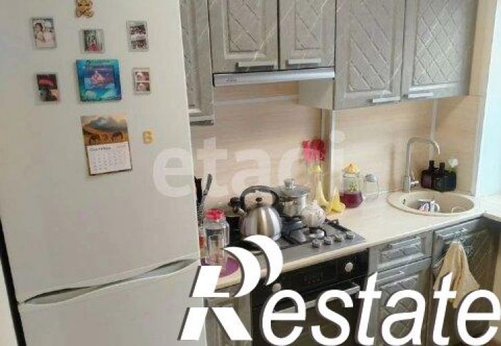 4-комн квартира улица Строителей, 61,  д. 61