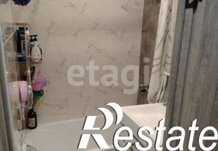 4-комн квартира улица Строителей, 61,  д. 61