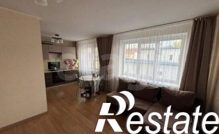 4-комн квартира улица Строителей, 81Б,  д. 81Б