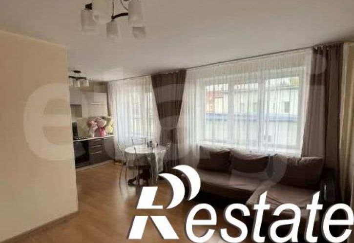 4-комн квартира улица Строителей, 81Б,  д. 81Б